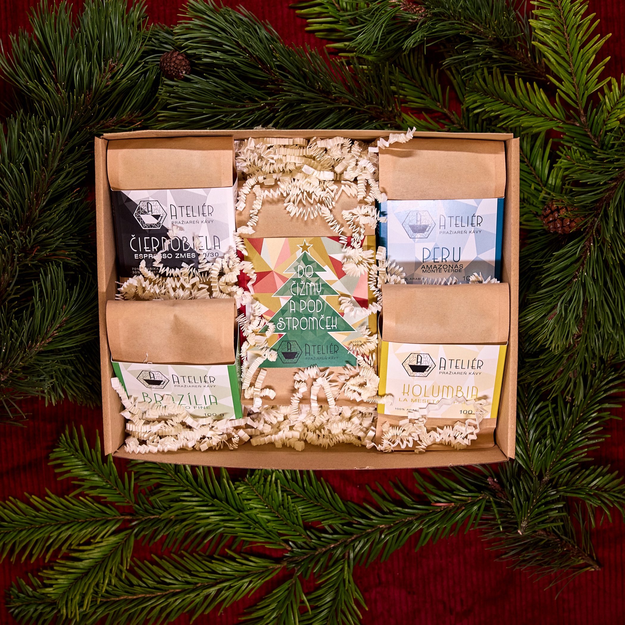 Atelierkava vianocny balik 2025